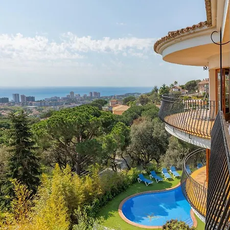 Hauzify I Casa Suredes Feriehus