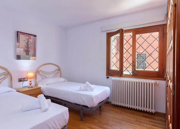 Hauzify I Casa Suredes بيت للعطل بلاتجا ذارو