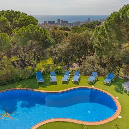 Hauzify I Casa Suredes Holiday home