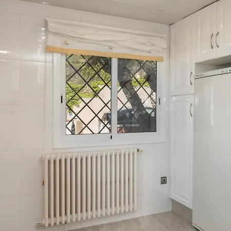 Hauzify I Casa Suredes Holiday home *