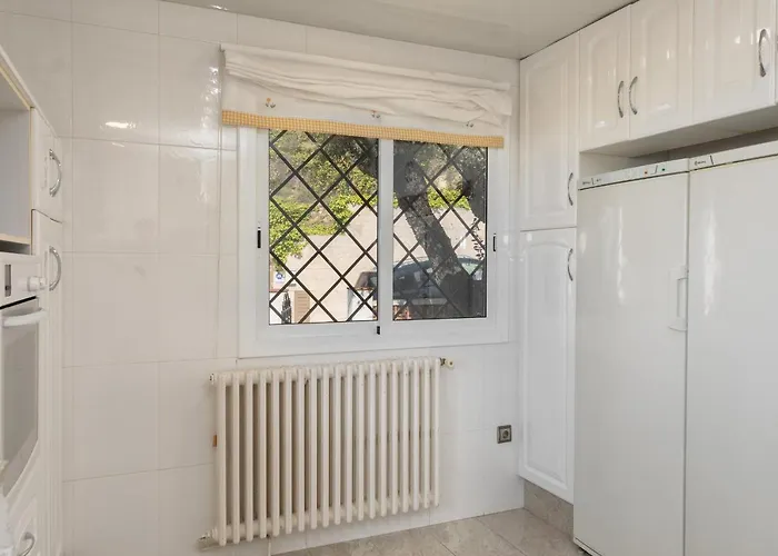 Hauzify I Casa Suredes Tatil Evi *